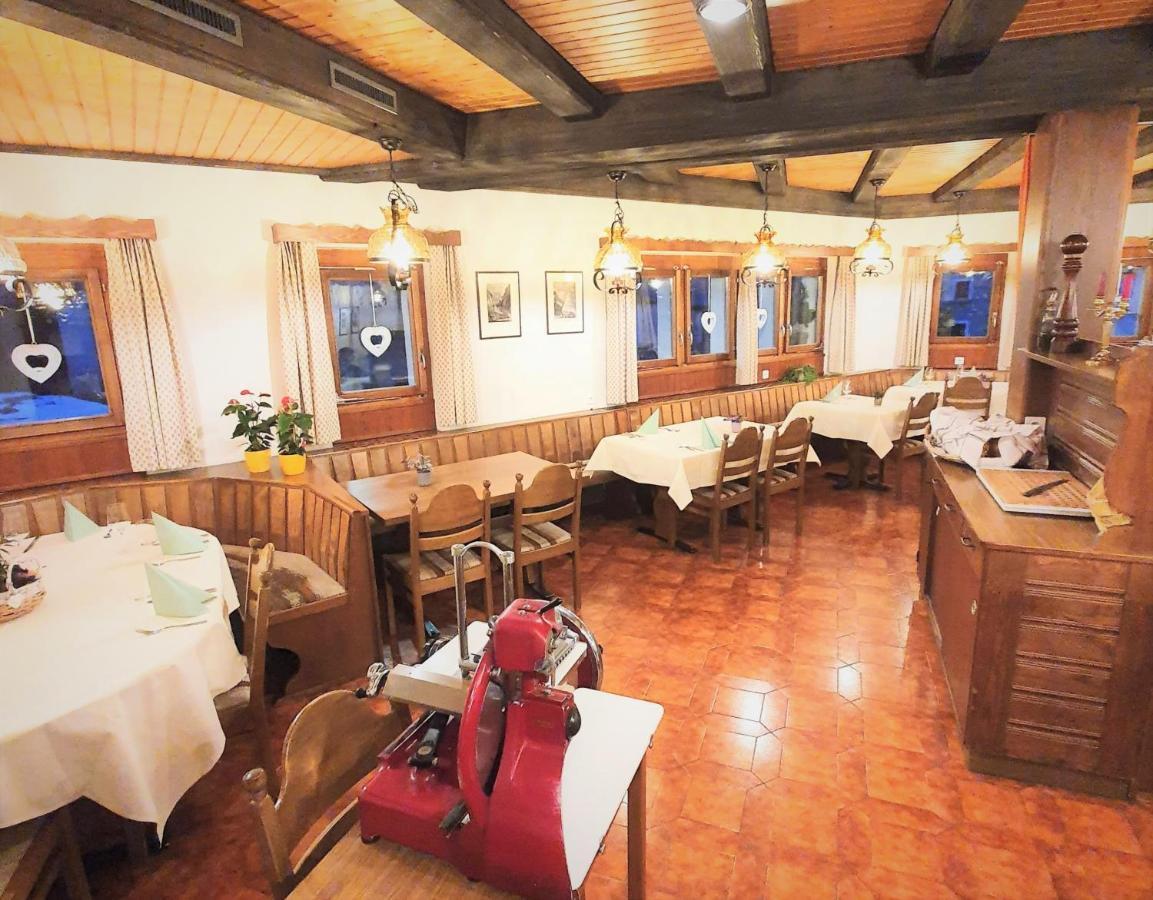 Hotel-Restaurant Grina Simplon Exteriér fotografie